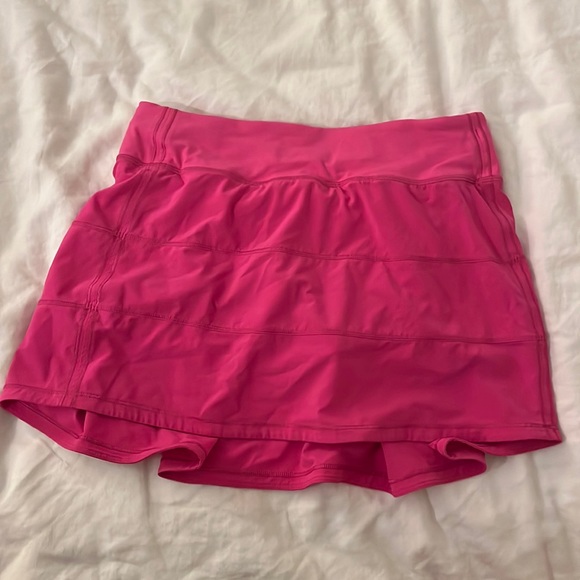 Lululemon tennis skirt - Picture 1 of 3